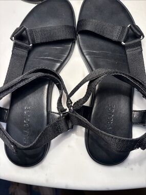 Black Strappy Women's Sandals with Adjustable Webbing Straps
